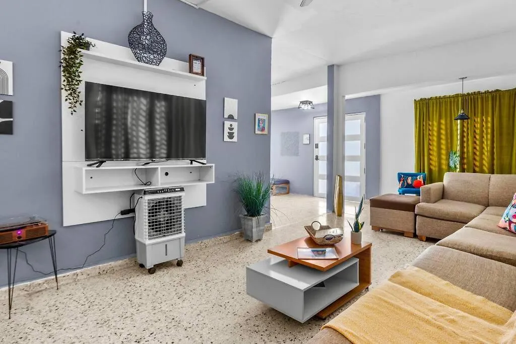 Luxury 4Br For 14-& Jacuzzi 6 Min Beach & Airport سان خوان فيلة